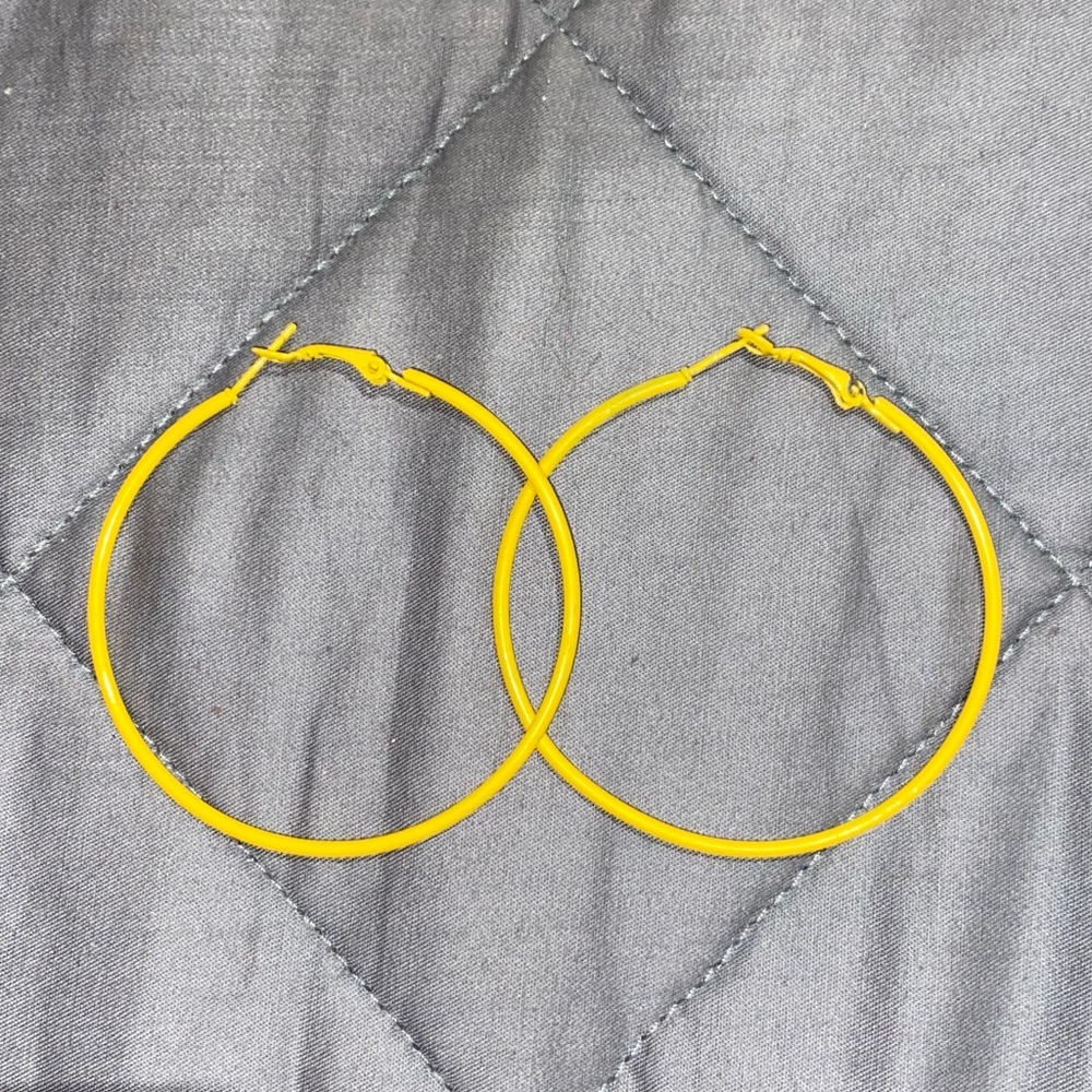 Groovy Yellow Hoops